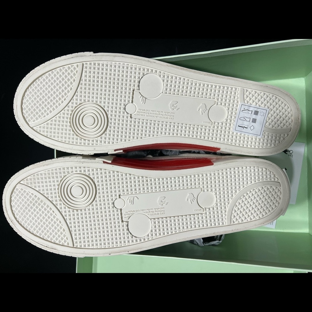 Off white men sneakers 42